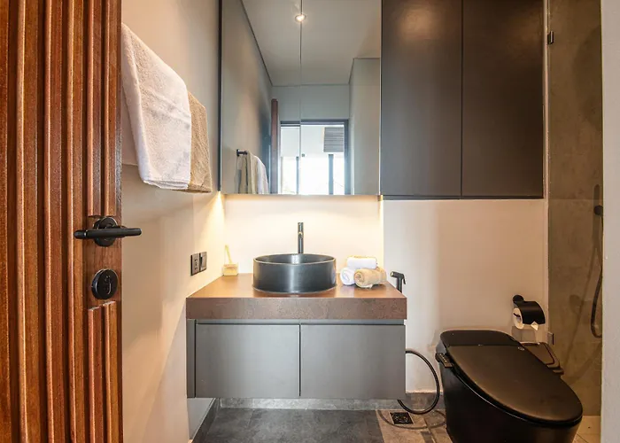 Modern 4Br Canggu Retreat Just 8Mins To The Beach Villa Canggu