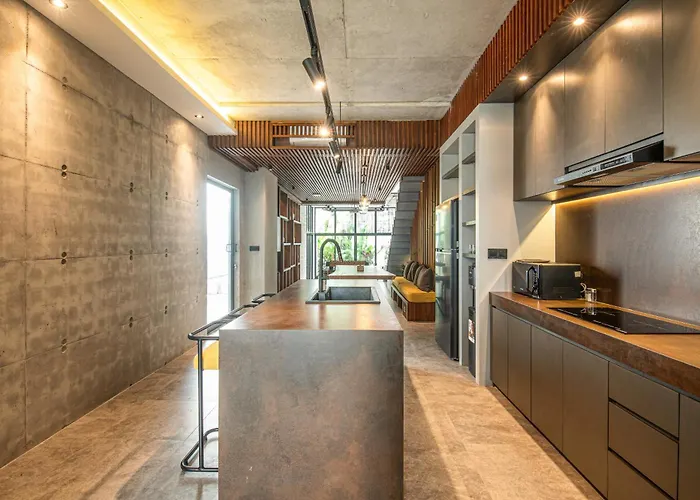 Modern 4 Bedroom Heart Of 8mins To Villa