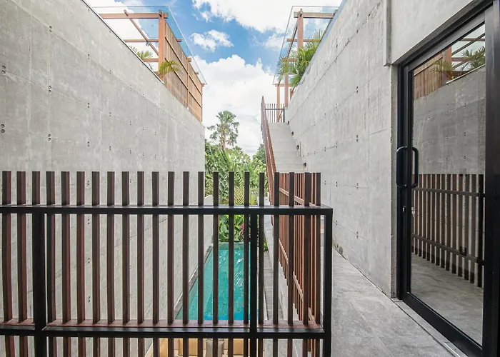 Modern 4 Bedroom Heart Of 8mins To Canggu (Bali)